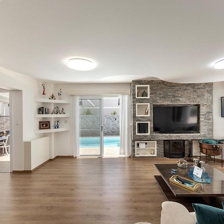 Accomoteleia Crystal Lagoon Villa Protaras Extérieur photo