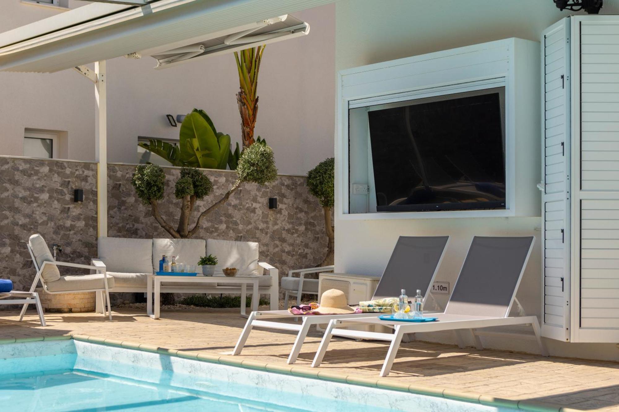 Accomoteleia Crystal Lagoon Villa Protaras Extérieur photo